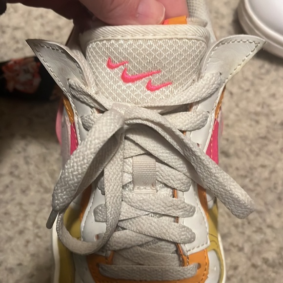 Nike Air Force 1 Fontanka "Summit White/Hyper Pink" sneakers. - Picture 7 of 7